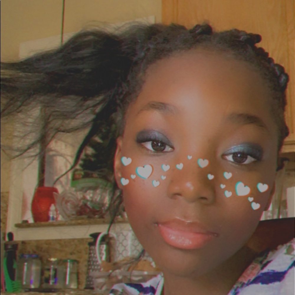 Meet your Posher, Ariana
